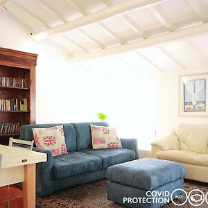 Bianco Apartment